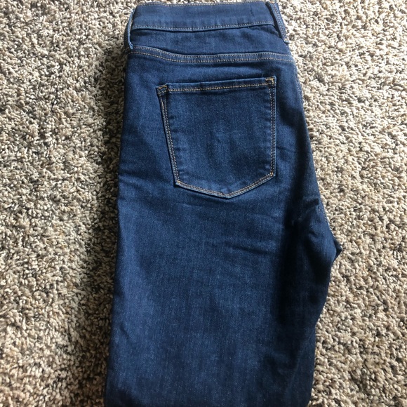 GAP Dark Wash Skinny Jeans - Picture 7 of 8